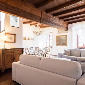  Apartment Palazzo Del Pero Luxury Attic - Bymyhomeincomo Italy